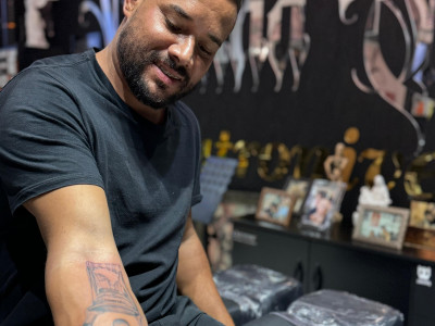 Título brasileiro eternizado: Markim da Lua, campeão do CBP5, faz tatuagem em homenagem à conquista