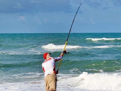 Pesca de beira de praia: uma modalidade que vem se tornando cada vez mais esportiva